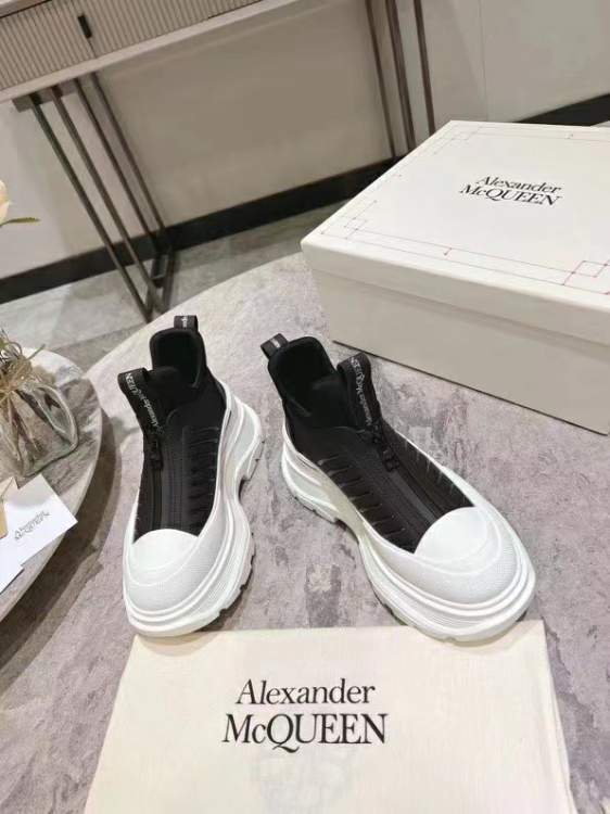 Picture of Alexander McQueen Shoes _SKUAlexanderMcQueensz35-45hnm010406